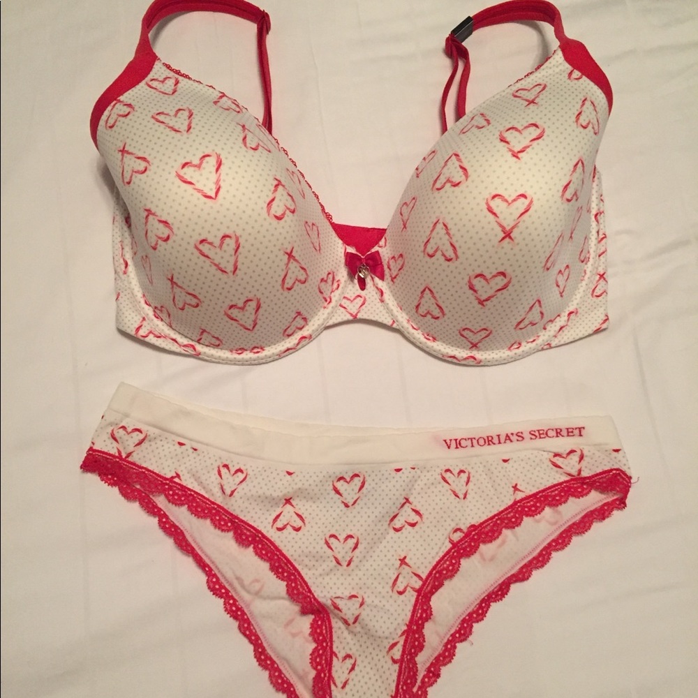 NWT Victoria Secret Perfect Coverage Bra 36DDD